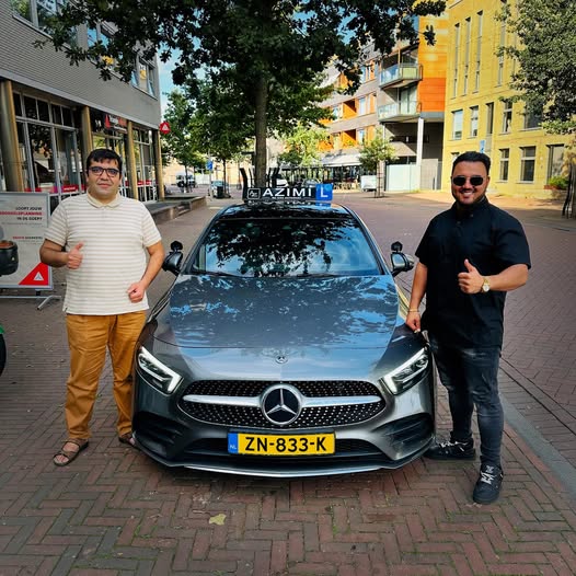 Nawid is geslaagd!😃🥳 van harte gefeliciteerd! Goed en netjes afgereden! Wens je veel veilige en leuke kilometers toe. Je rijbewijs haal je bij Autorijschool Azimi👍